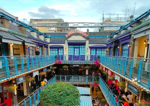kingly court