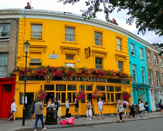 Fachada colorida en Portobello road