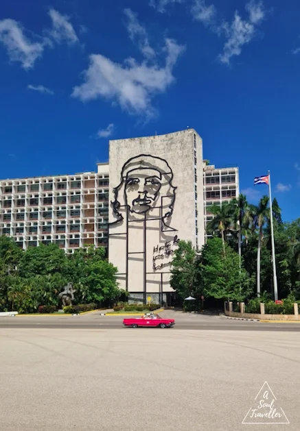 Che Guevara en la plaza de la revolucion