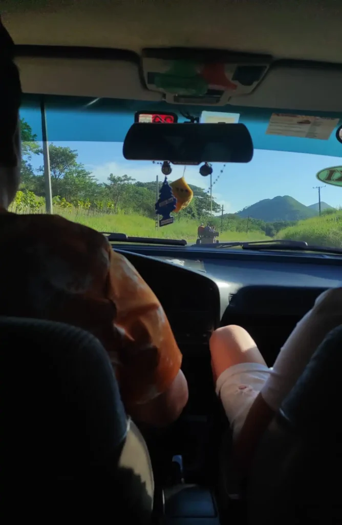 trayecto en Cuba con nuestro conductor privado