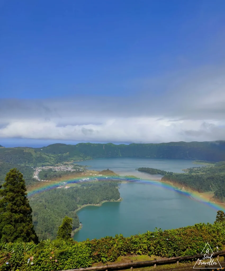 Mirador Vista do Rei, lagoa verde lagoa azul sete cidades