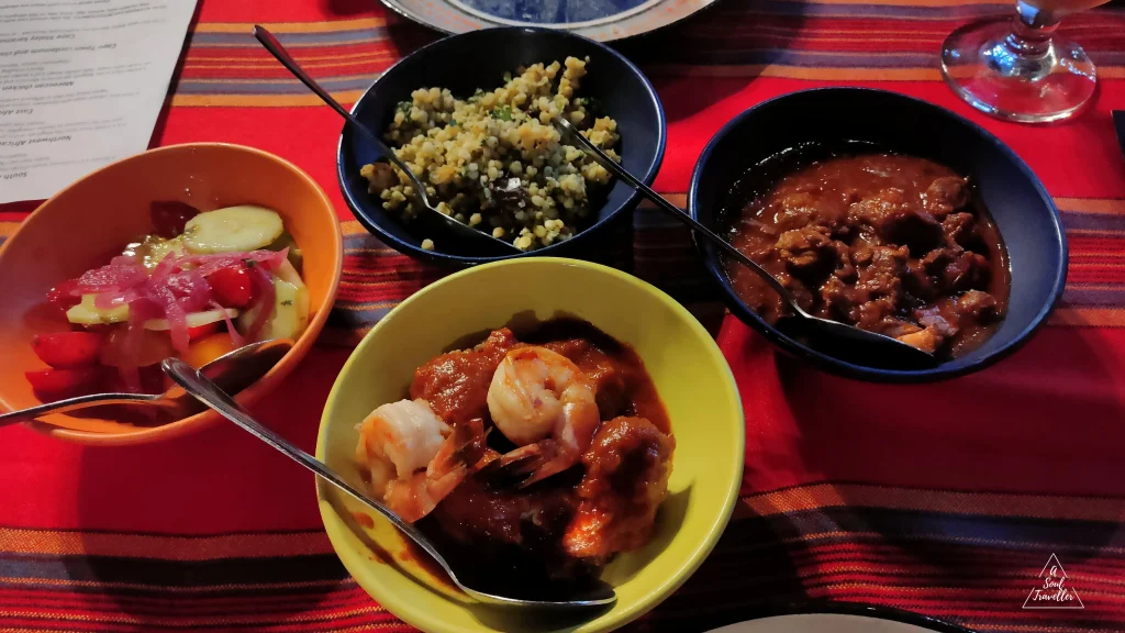 Qué ver en Ciudad del Cabo, Sudáfrica. Gold Restaurant