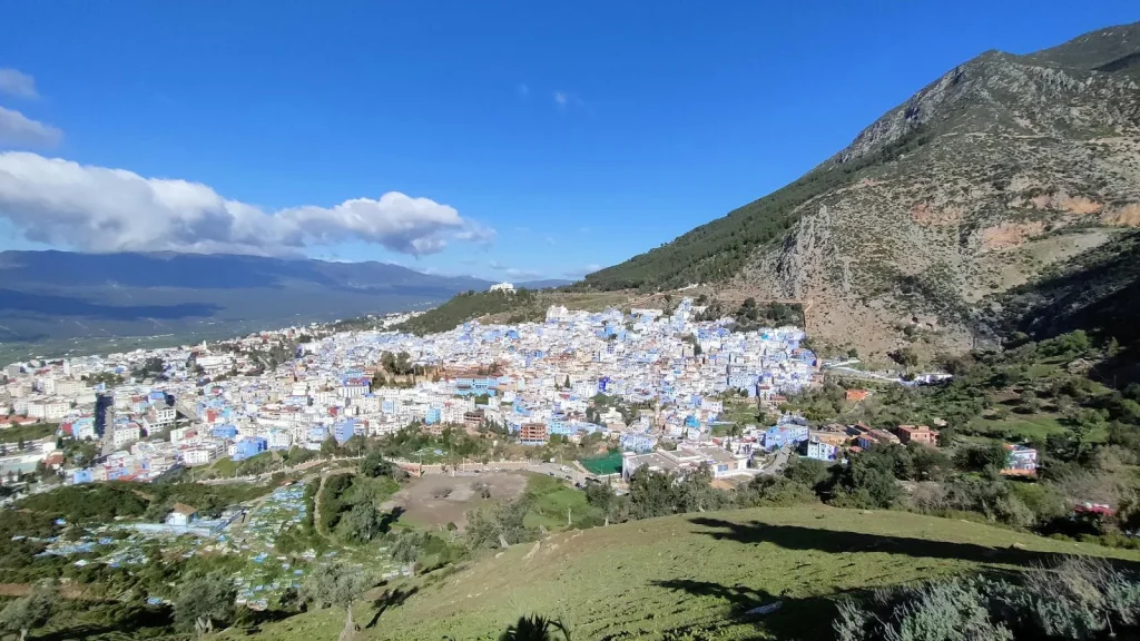 Vistas desde la Mezquita española de la medina de Chefchaouen