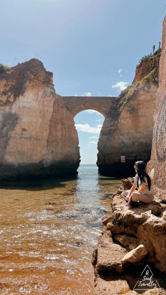 praia dos estudantes en el Algarve