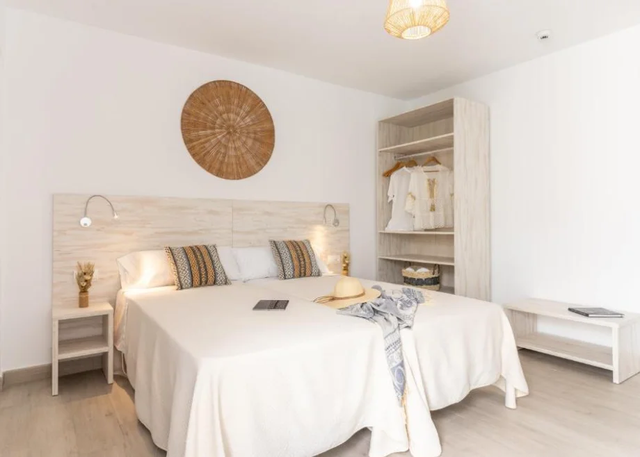 hostel rosell boutique, donde alojarse económico en ibiza