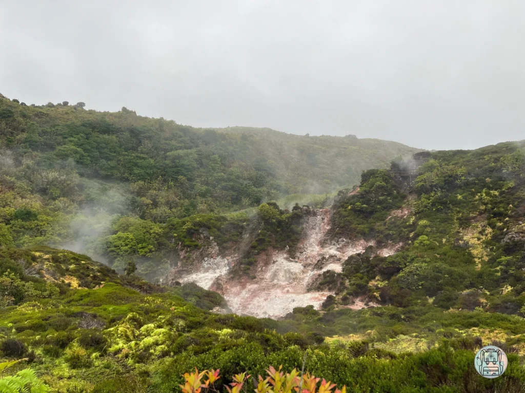Que ver en Terceira, Furnas do Enxofre
