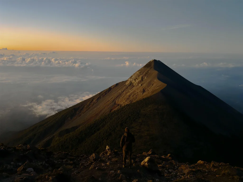 Vistas desde la cima del Acatenango Excursion: Subida al Acatenango