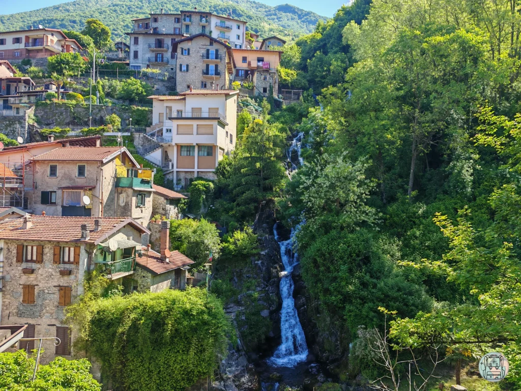Nesoo, Lago di Como