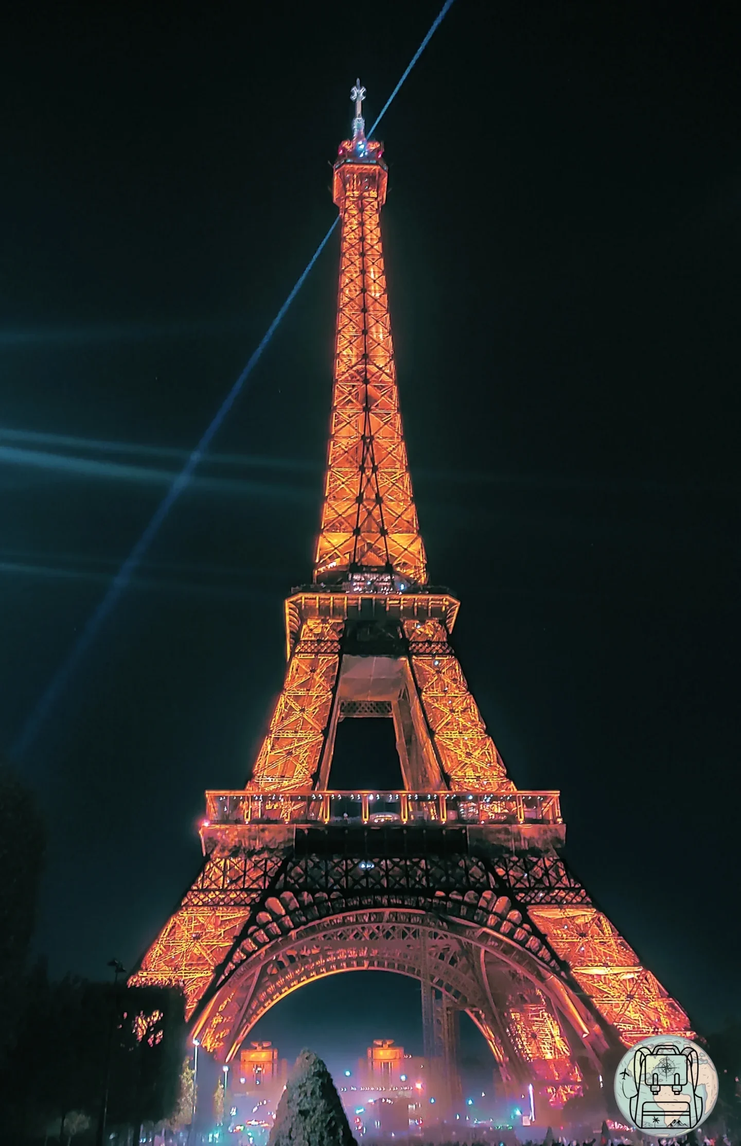 torre eiffel de noche