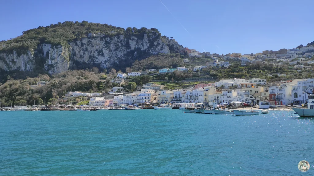 Puerto de la isla de Capri, uno de los sitios que visitamos en Italia en 10 días